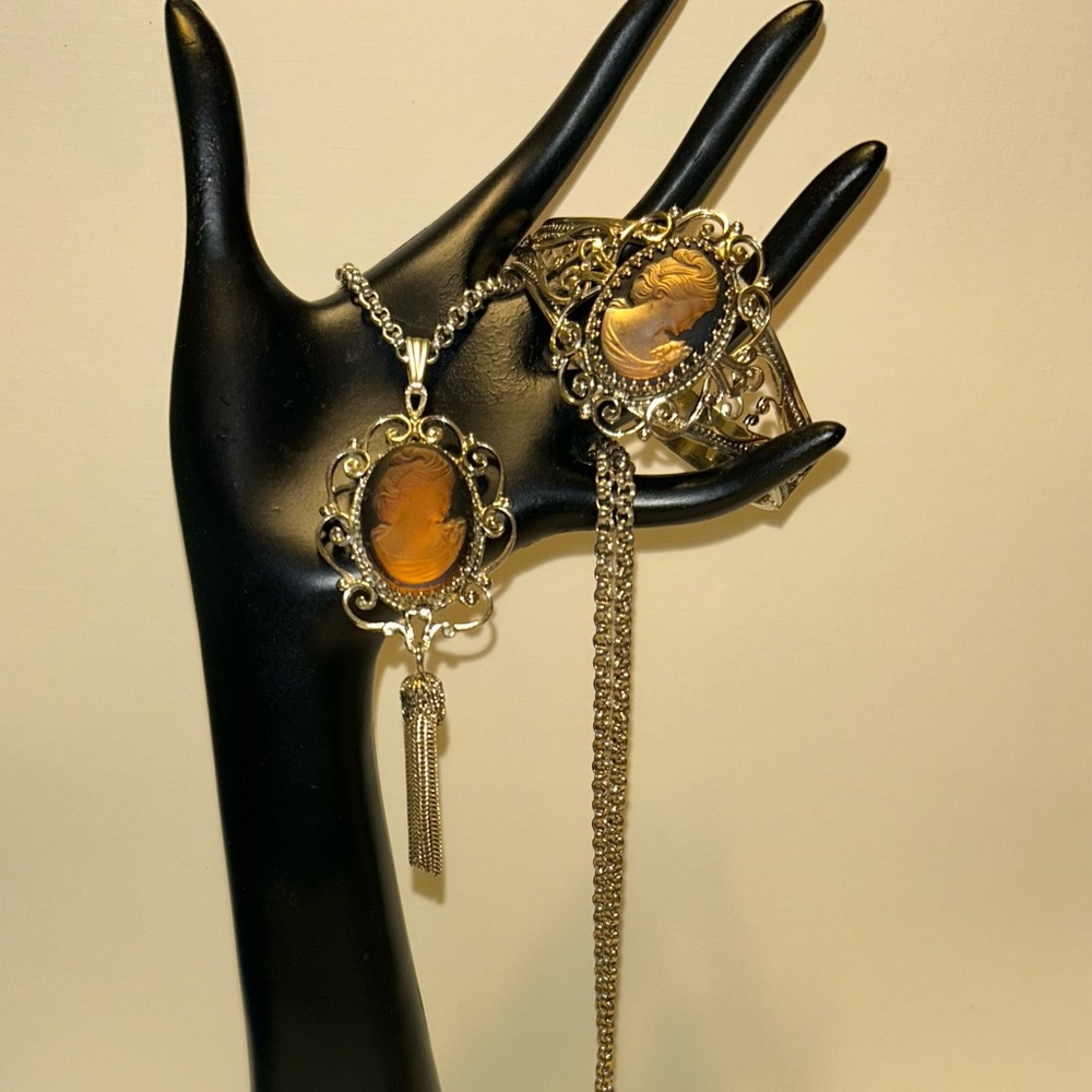 Whiting & Davis Cameo Jewelry Set